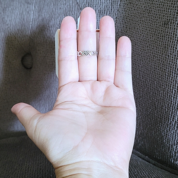 Annika Witt Sterling Silver🤍 Eternal♾️ Hearts💕 Ring💍 - NIB - Picture 10 of 15